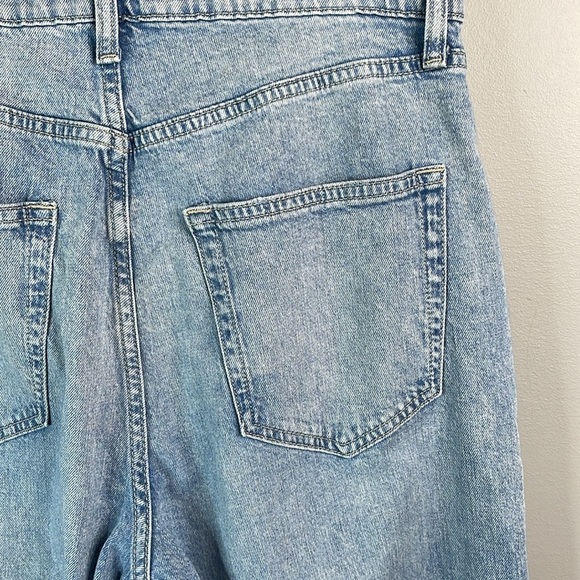 GAP 90s Loose Fit High Rise Jeans Light Blue Keywest Wash Straight Leg Size 10 - Picture 5 of 10